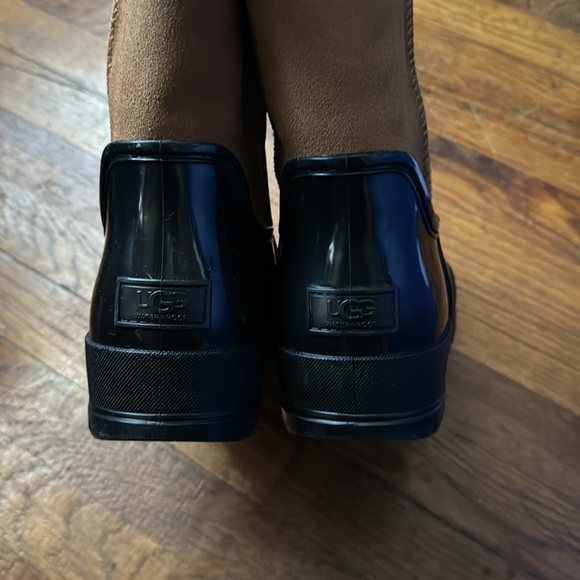 Ugg Raincloud Waterproof Boots - Picture 8 of 11